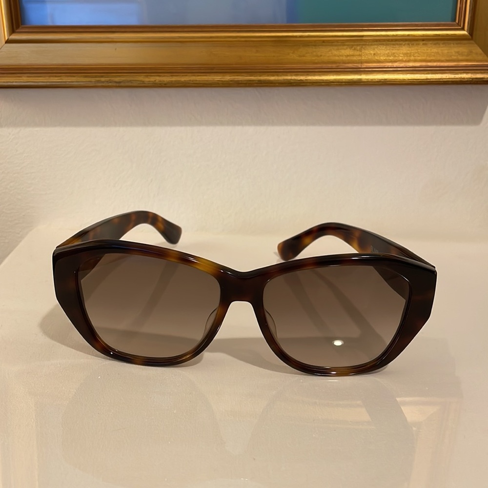 YSL Saint Laurent Sunglasses- 100% Authentic - Picture 6 of 7